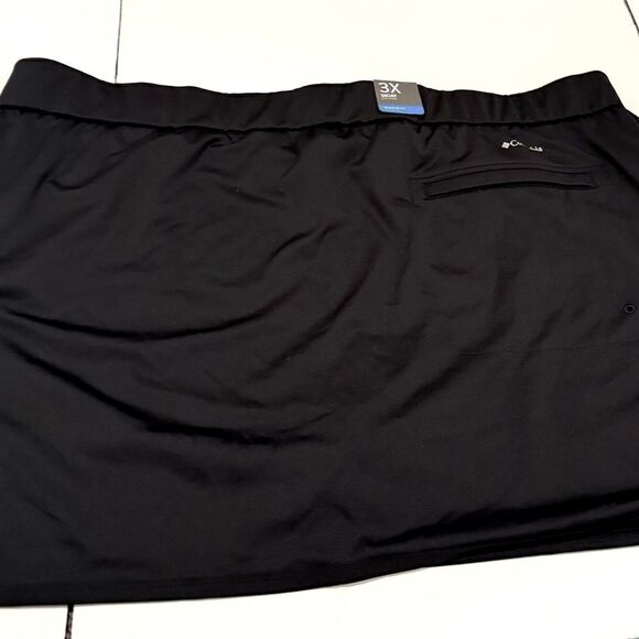 Columbia Women's Plus Size Sandy Creek Stretch Skort Black short - Picture 10 of 15